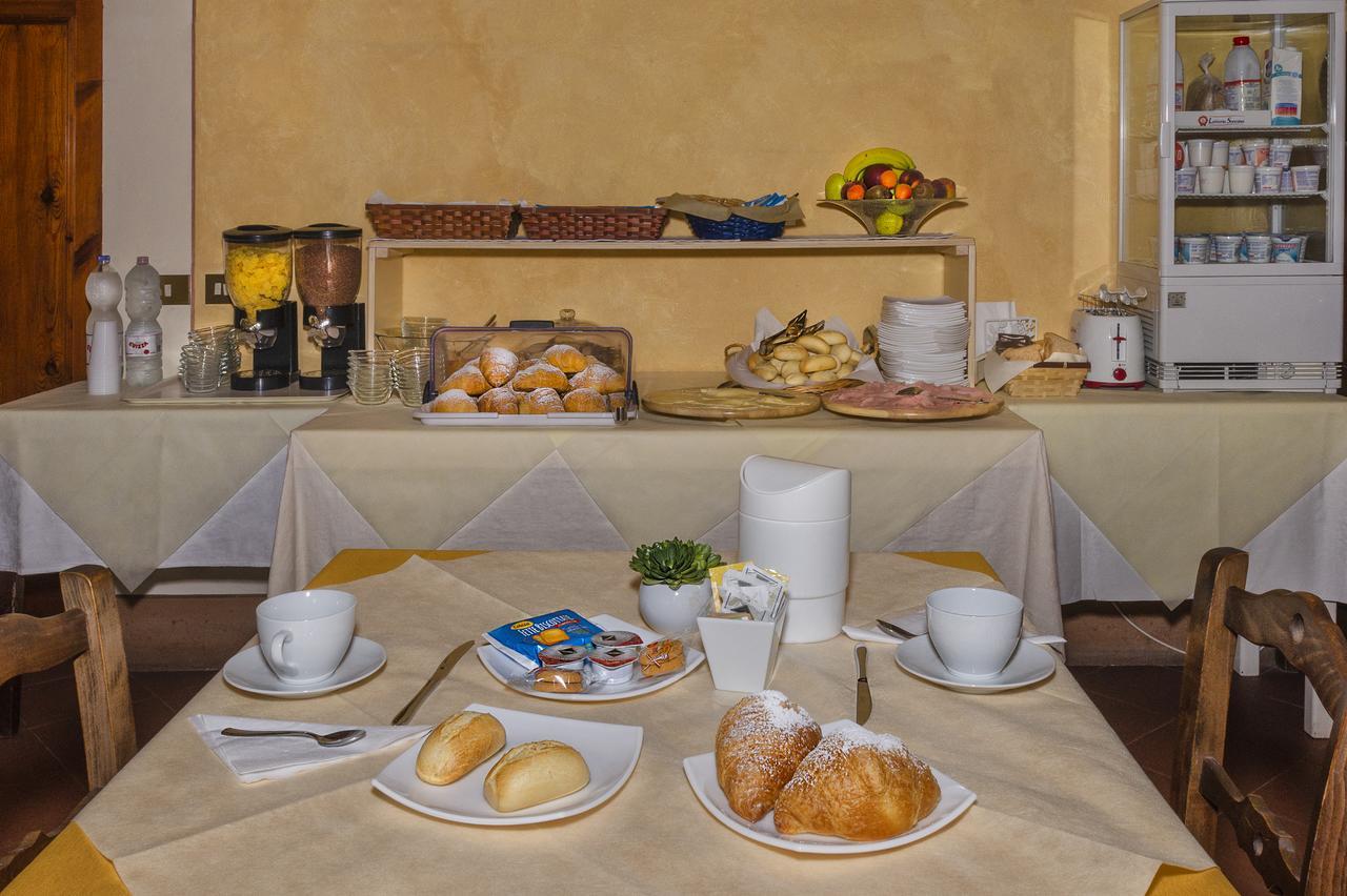 Hotel Casa Diocesana Di Лука Екстериор снимка