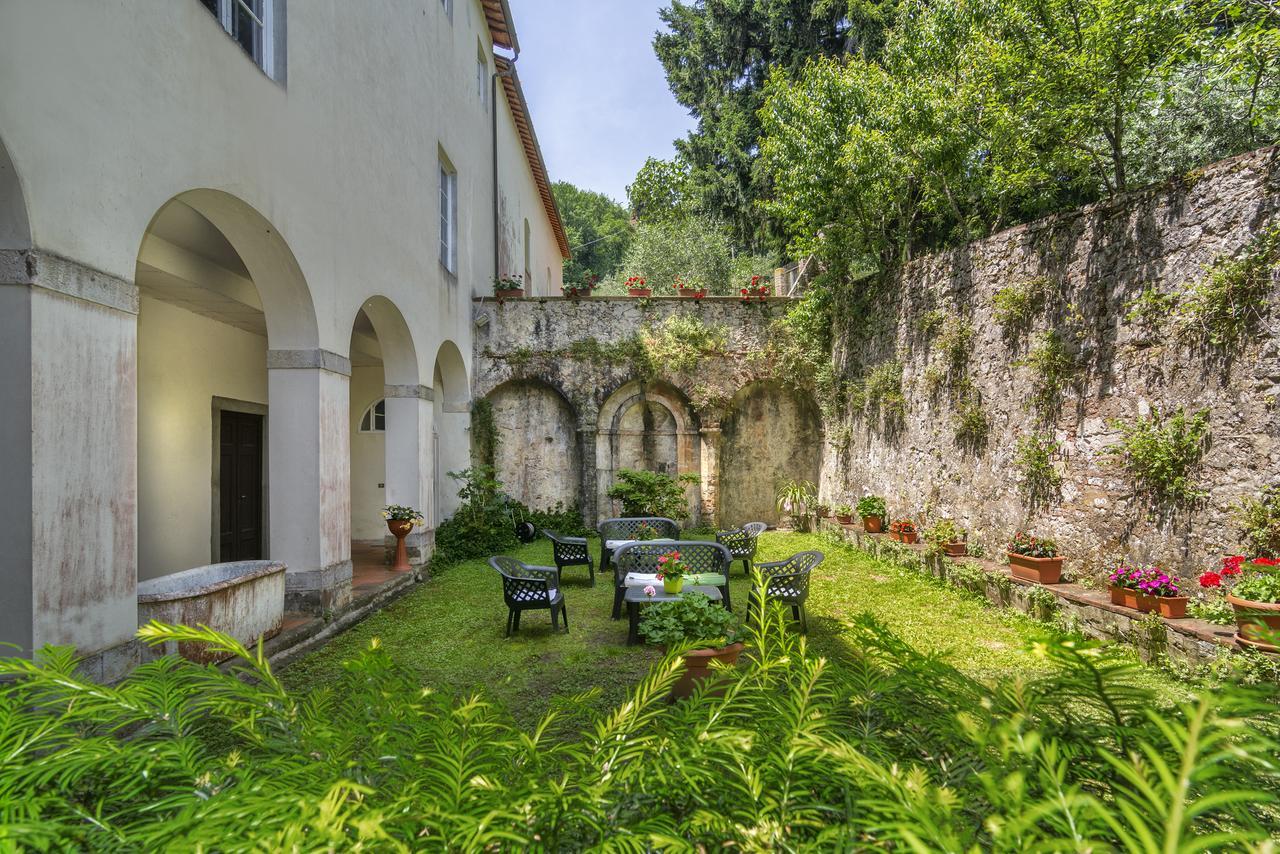 Hotel Casa Diocesana Di Лука Екстериор снимка