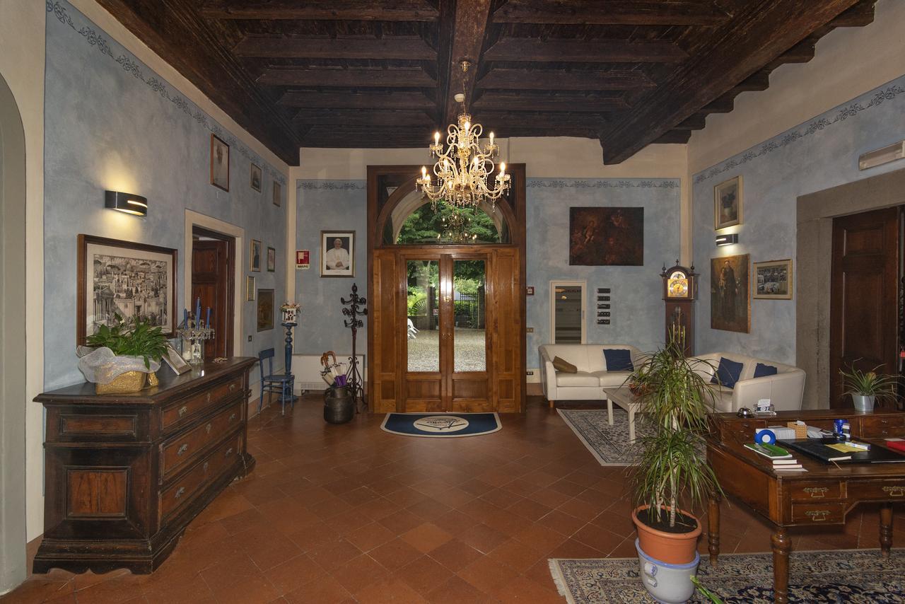 Hotel Casa Diocesana Di Лука Екстериор снимка