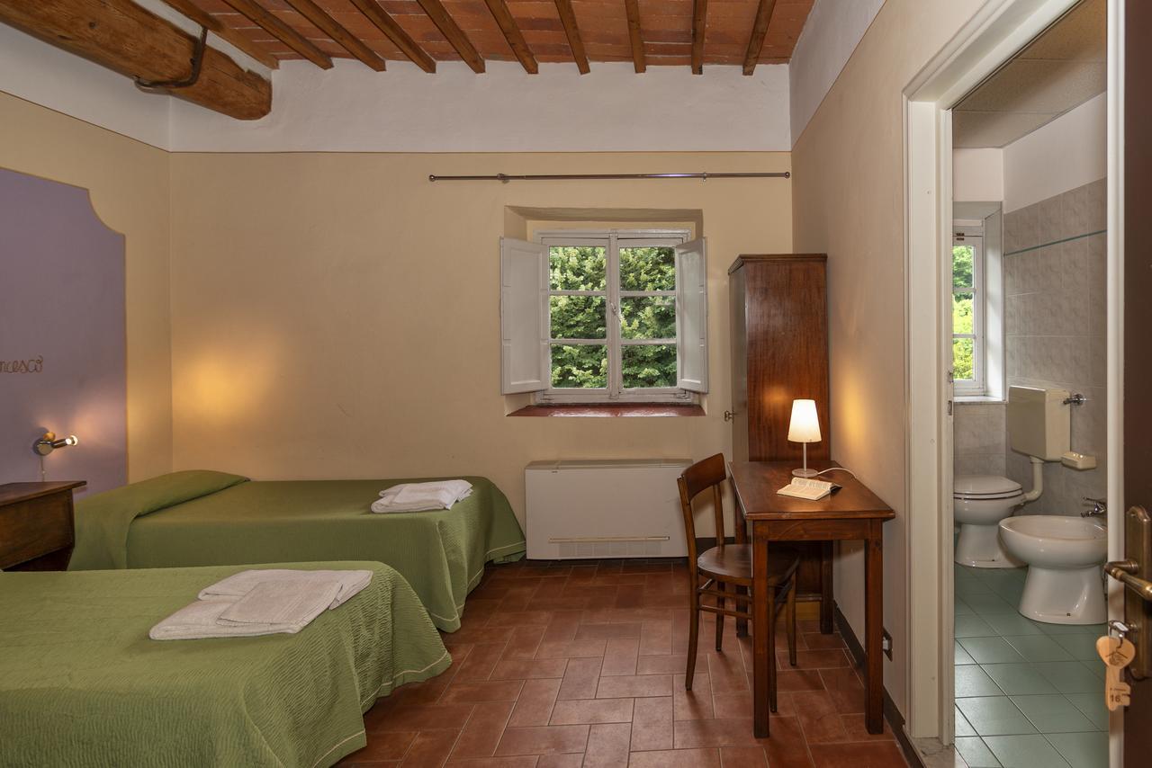 Hotel Casa Diocesana Di Лука Екстериор снимка