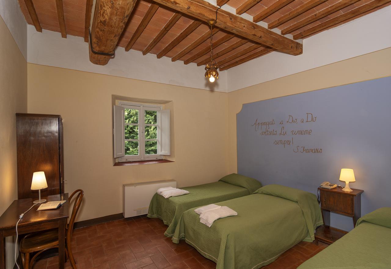 Hotel Casa Diocesana Di Лука Екстериор снимка