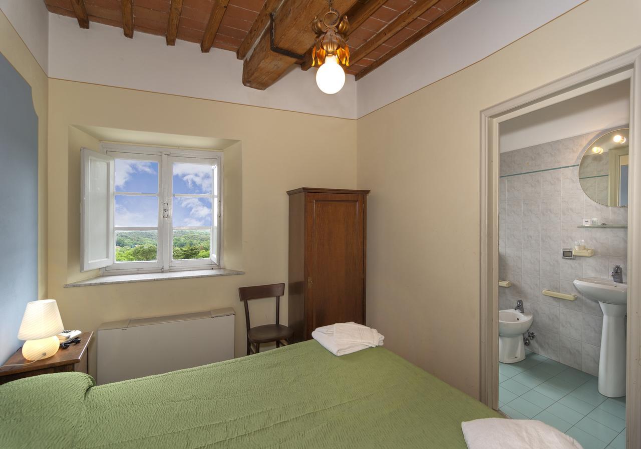 Hotel Casa Diocesana Di Лука Екстериор снимка